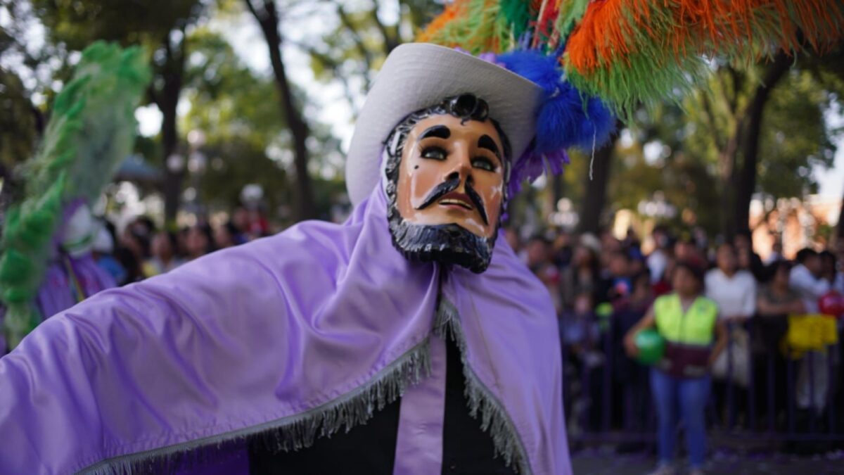 Camadas de huehues provenientes de diferentes municipios del estado de Tlaxcala