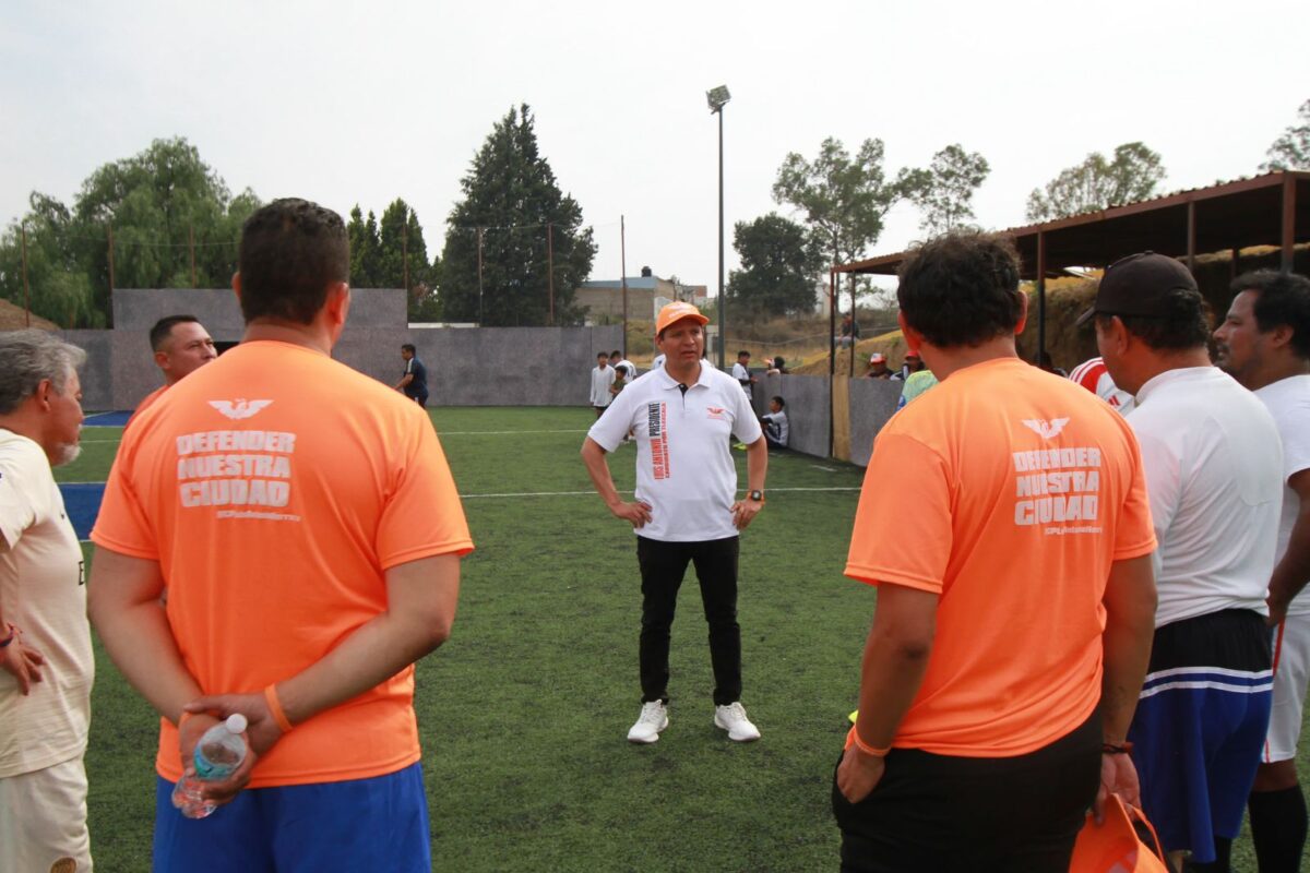 Antonio Herrera, convivio está tarde con jóvenes deportistas en la comunidad de Ocotlan