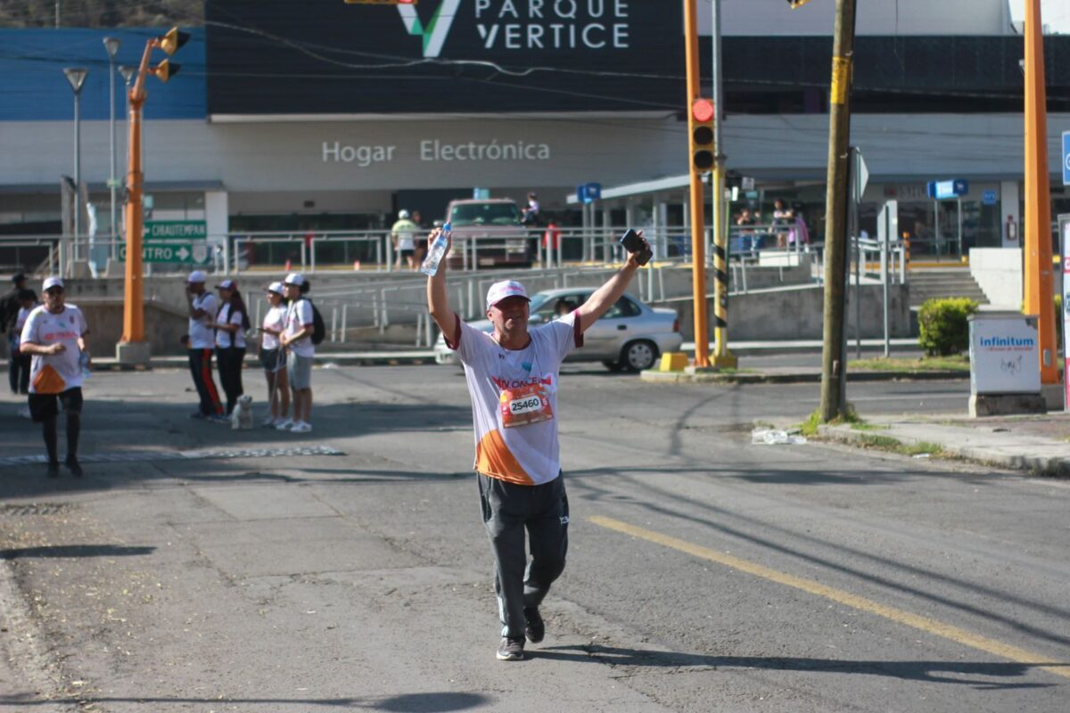 Unos 300 deportistas participaron esta mañana en la Carrera del Instituto Politécnico Nacional