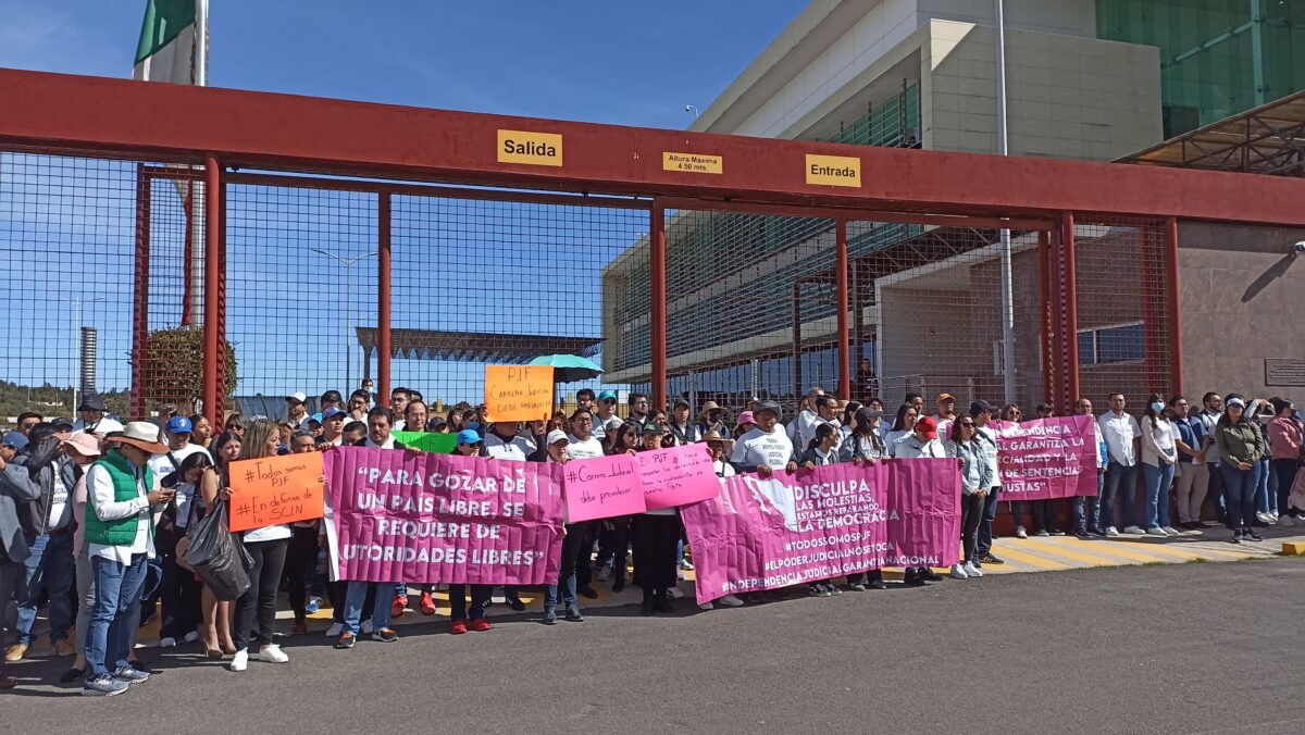 Trabajadores del poder judicial de la federación, cerraron está mañana las principales instalaciones de Ciudad Judicial