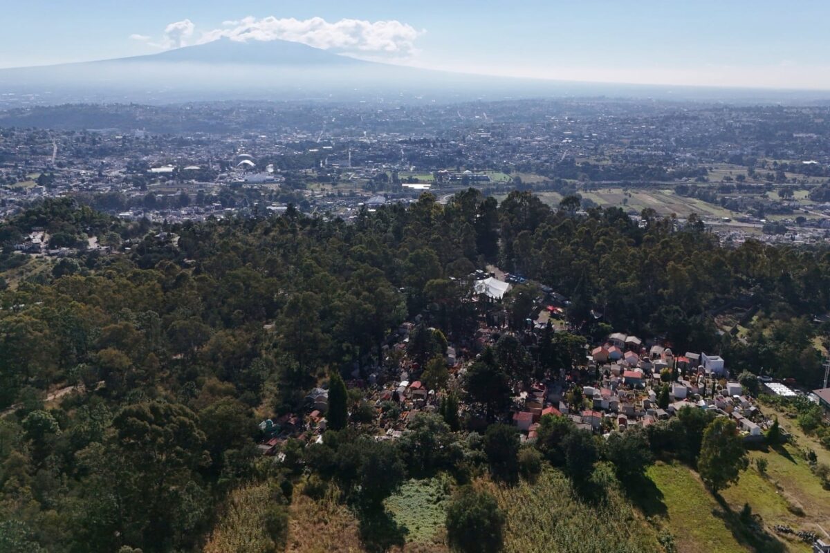 Vista aérea del actual panteón municipal de Totolac