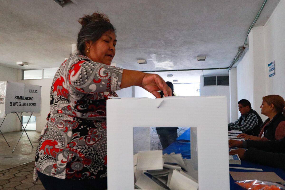 Afiliados al Partido Acción Nacional en Tlaxcala, participaron este día en el proceso de elección