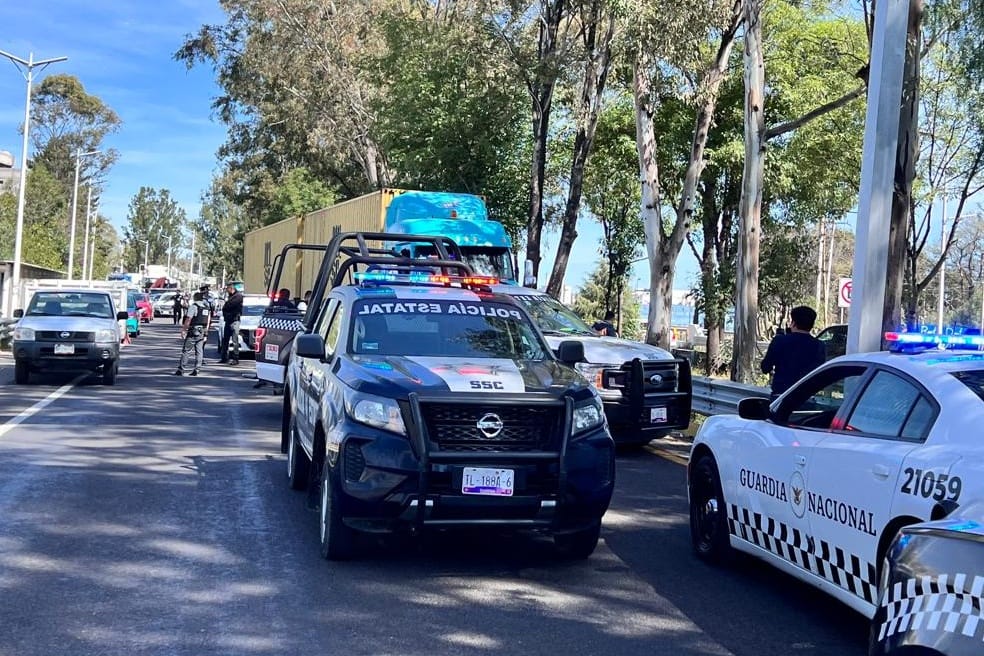 Tres personas fueron detenidas está mañana en la carretera Vía Corta