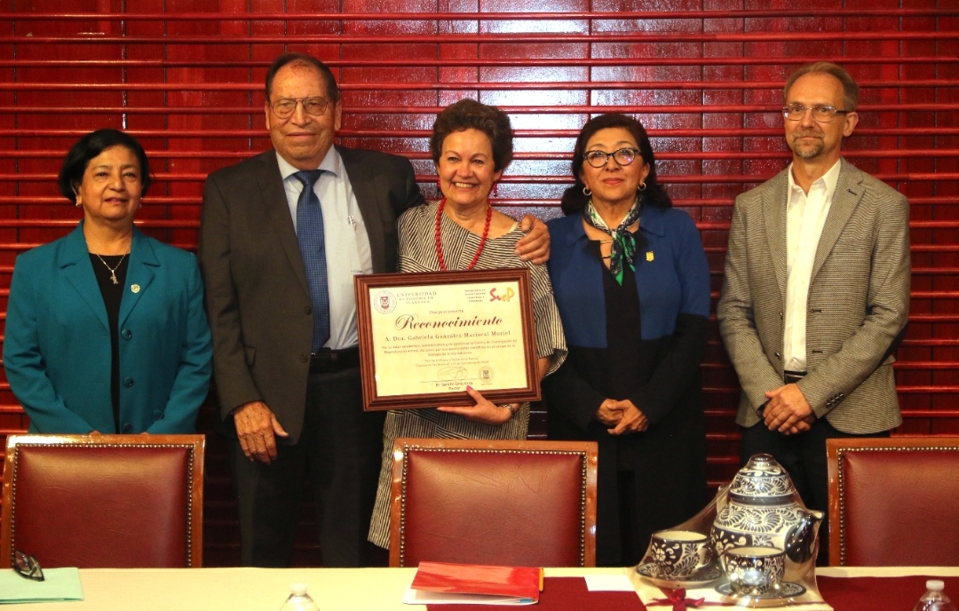 Reconoce la UATx prolífica trayectoria de la Doctora Gabriela González Mariscal Curiel