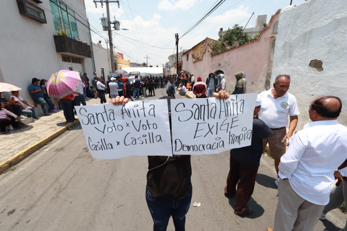 Pobladores del municipio de Huamantla se manifestaron está mañana